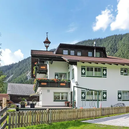 Apartment Sehr Schoene Ferienwohnung *